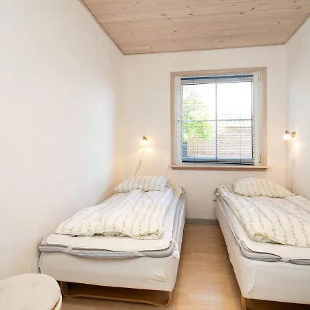 Spacious Holiday In L Kken With Open Terrace Løkken