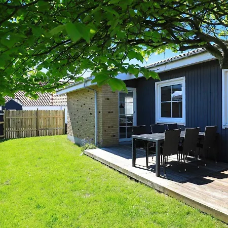 Spacious Holiday In L Kken With Open Terrace Vakantiehuis Løkken